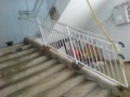 32 Staircase railings